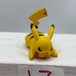 TOMY Pokemon 2016 1" Pikachu Toy Figure No Base Clip n' Carry Rare